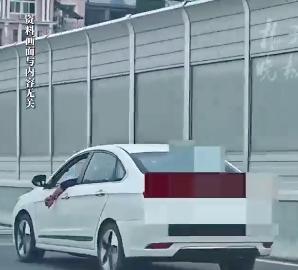 美国打美国？华盛顿芝加哥都怒了美国内部纷争加剧，华盛顿与芝加哥的怒火燃烧