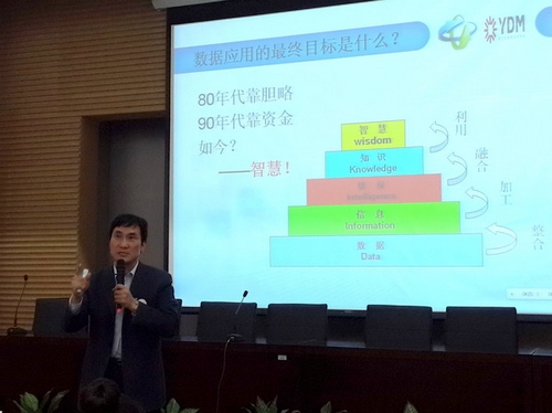 我国情报专家我国有很多情报领域的专家，以下是一些情报领域的专家介绍
