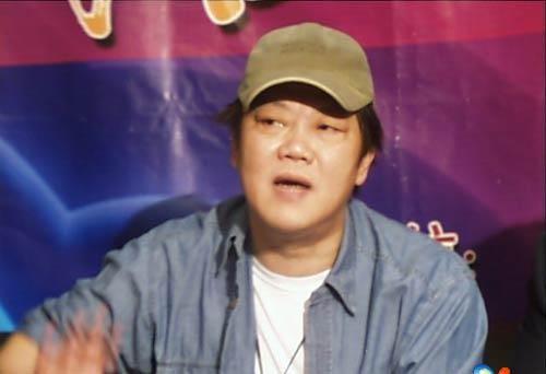张国荣非抑郁症自杀张国荣在生前经历了一段复杂的人生，其中包括许多压力、困扰和挑战。虽然他被诊断出患有抑郁症，但关于他去世的原因，最终官方确认是抑郁症导致的自杀。